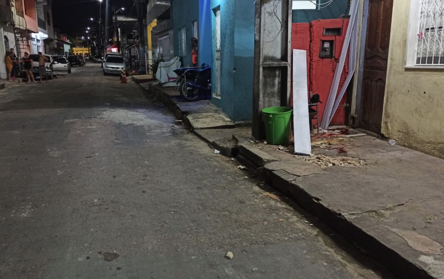 Dois morrem e um fica ferido em tiroteio em bar no Alvorada, em Manaus 