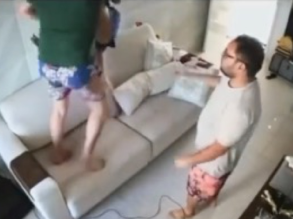 Funcionário de DJ Ivis diz que agressões eram frequentes: ‘Teve até tesourada'