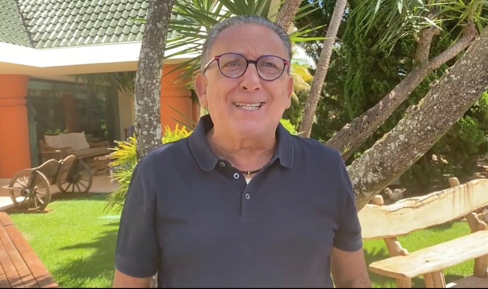 Justiça bloqueia conta de Galvão Bueno por dívida milionária