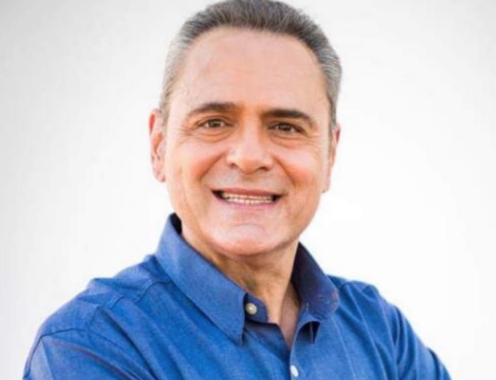 Bordões de Luiz Roberto ao narrar jogo do Brasil no vôlei bombam na internet