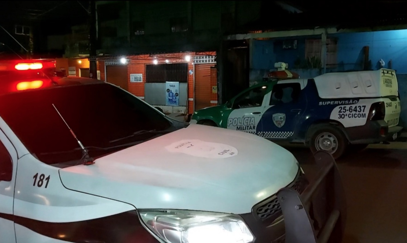 Homem abre a porta de casa e é executado com 2 tiros na cabeça em Manaus
