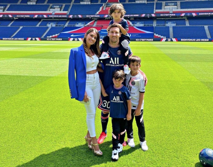 Messi diz que Neymar e argentinos ‘fizeram muito’ para que PSG o contratasse