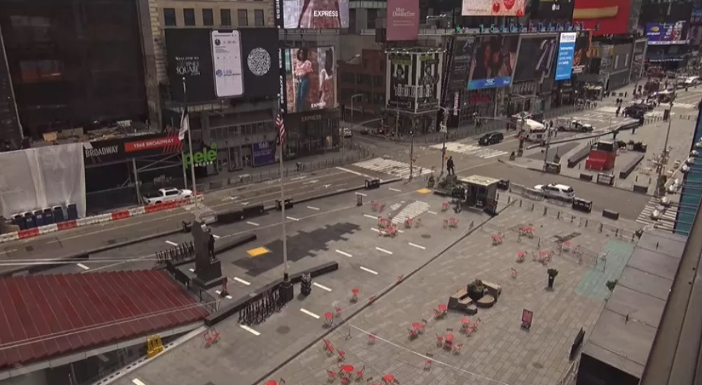 Ameaças de bombas fazem polícia evacuar Times Square e área próximo ao Capitólio, nos EUA