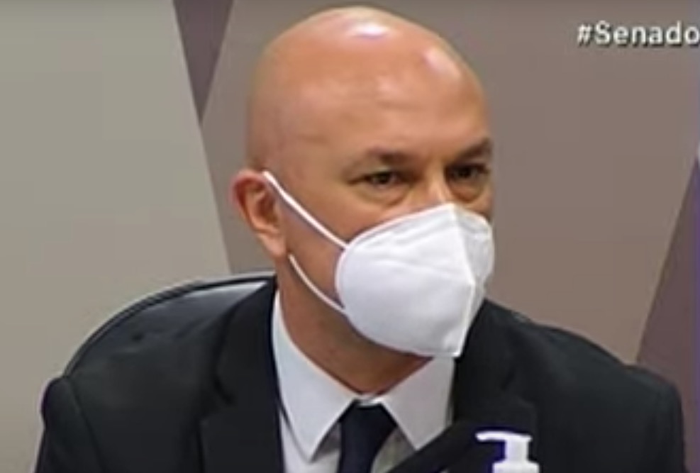 Ex-diretor da Anvisa diz que deixou cargo para atuar na Saúde sem remuneração