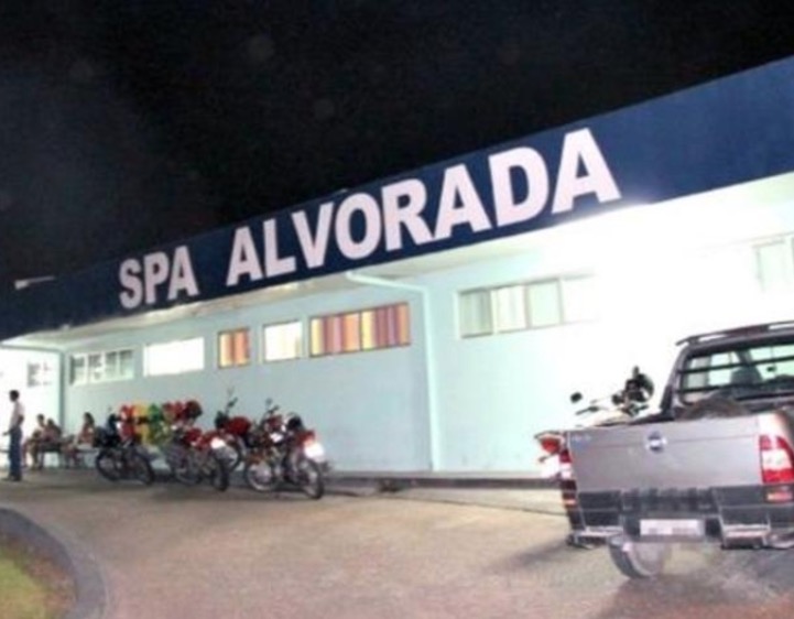 Jovem é baleado nas mãos ao reagir a assalto no Alvorada, em Manaus