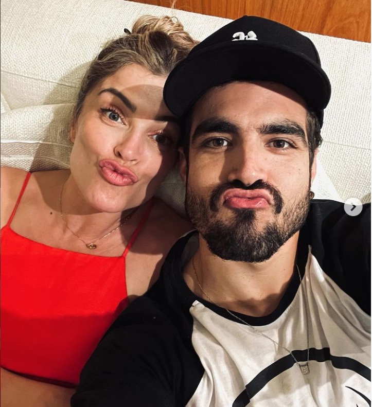 Grazi Massafera apaga fotos com Caio Castro após flagra do ator com loira