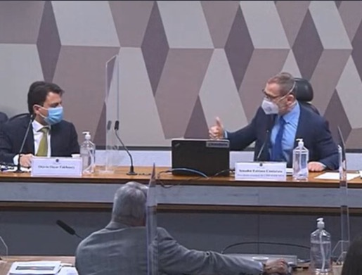 Vídeo: Na CPI, senador Contarato rebate ataque homofóbico de empresário bolsonarista