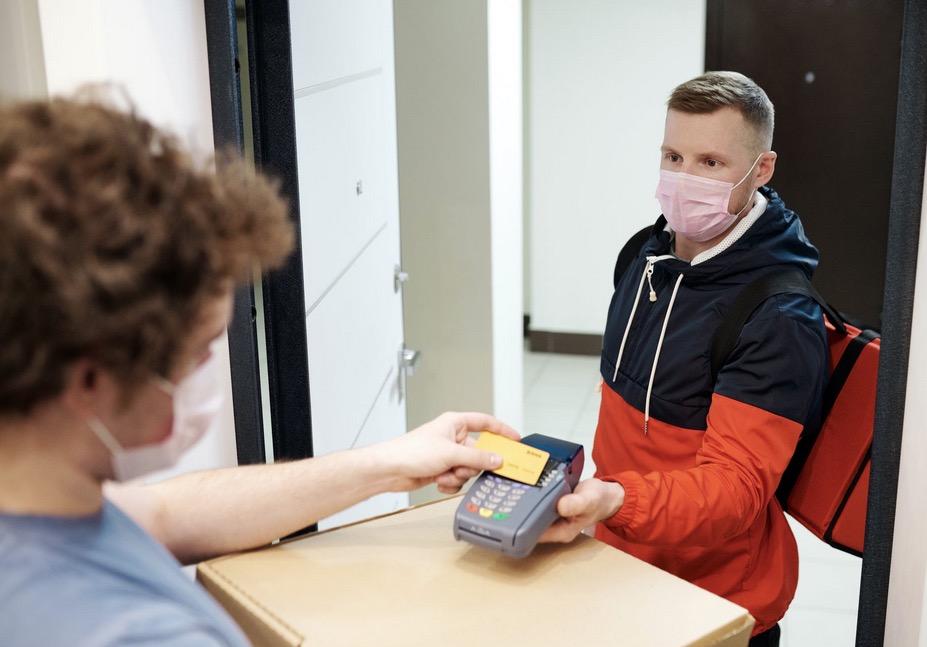 Polícia Civil do Amazonas alerta como evitar golpes no cartão por aproximação