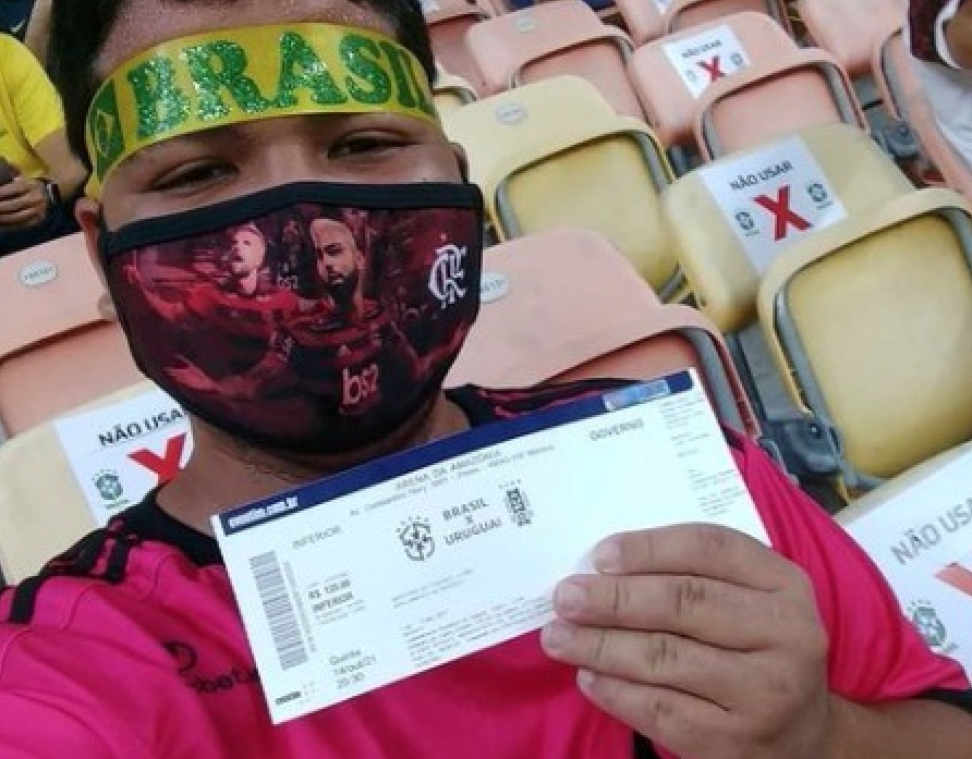 Jovem que chorou por ingresso consegue assistir jogo do Brasil na Arena da Amazônia