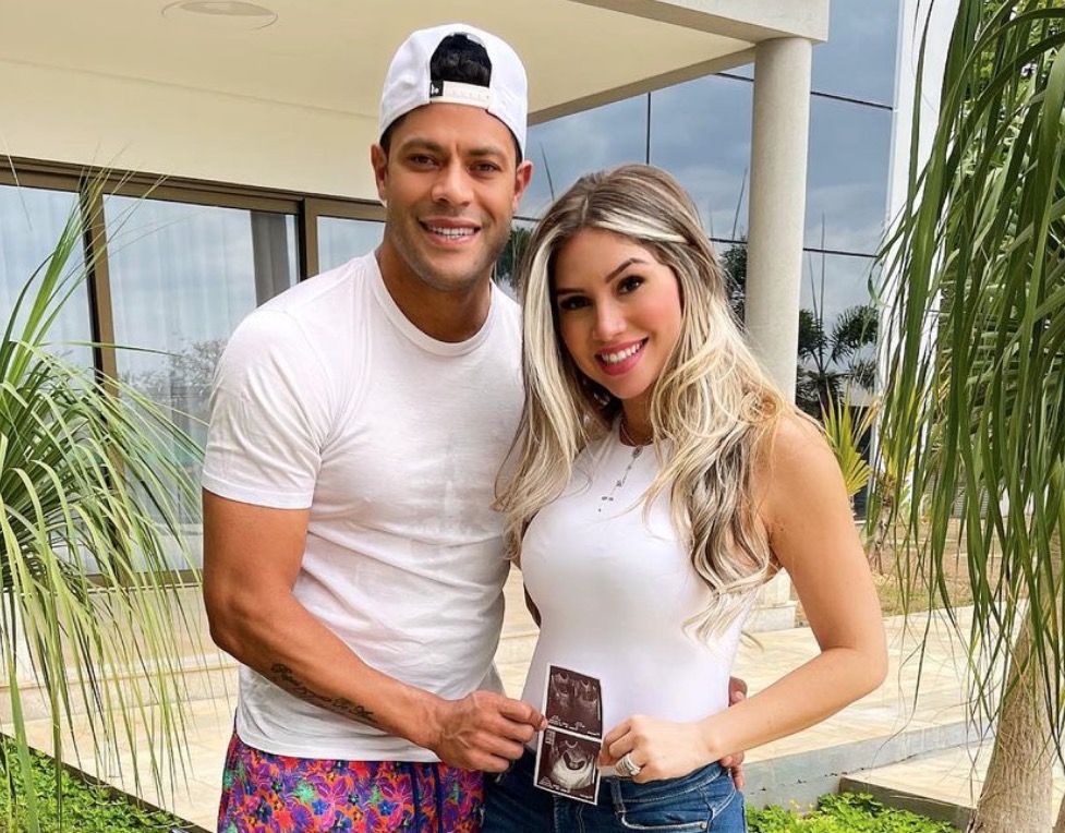 Hulk Paraíba mostra chá revelação do primeiro filho com sobrinha da ex