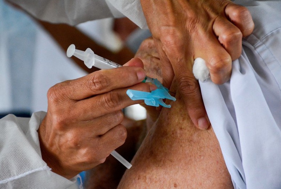 Vacinação contra covid é suspensa neste sábado em Manaus 