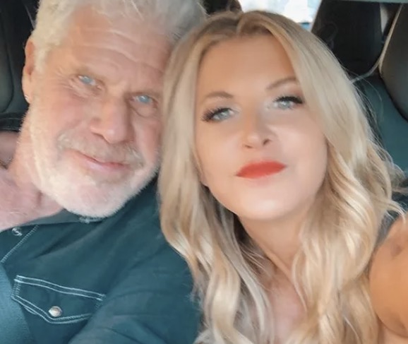 Astro de Helboy vai pagar pensão para ex-mulher após trocá-la por 'novinha'