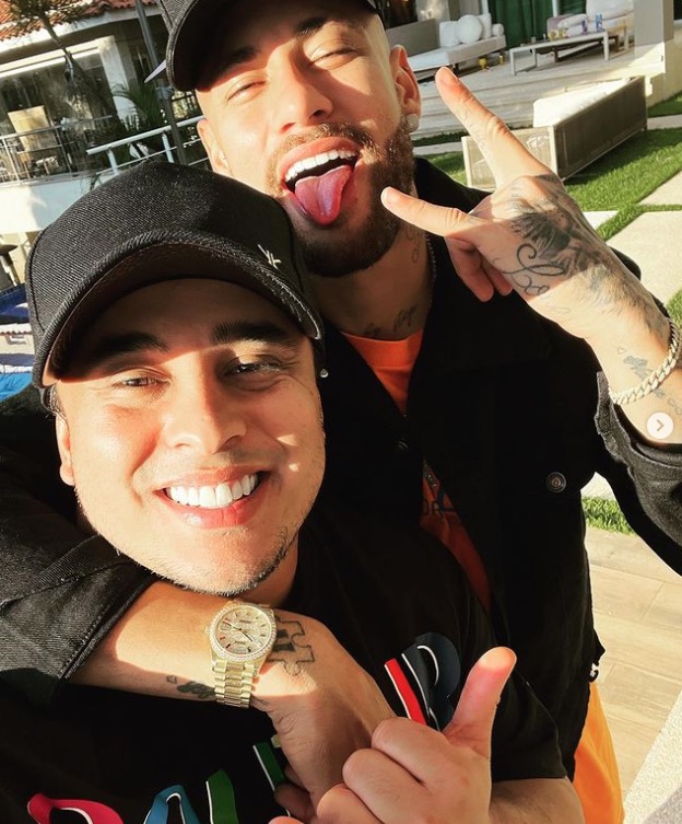 Neymar curte 'social' na casa de sertanejo após desfalcar o Brasil contra Argentina