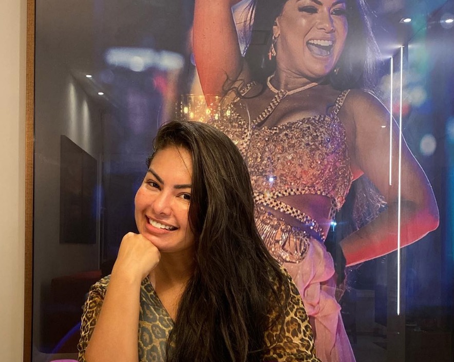 Paulinha Abelha tem infecção controlada e coma segue em investigação, diz boletim