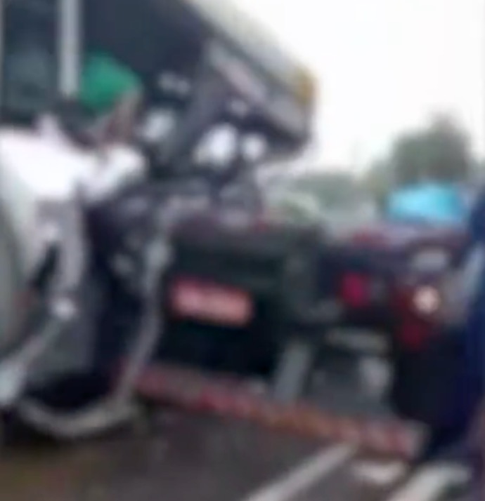 Vídeos mostram desespero de passageiros em grave acidente em Manaus