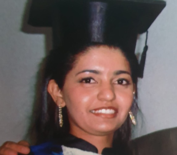 De carro, mulher sai de casa e desaparece em Manaus 