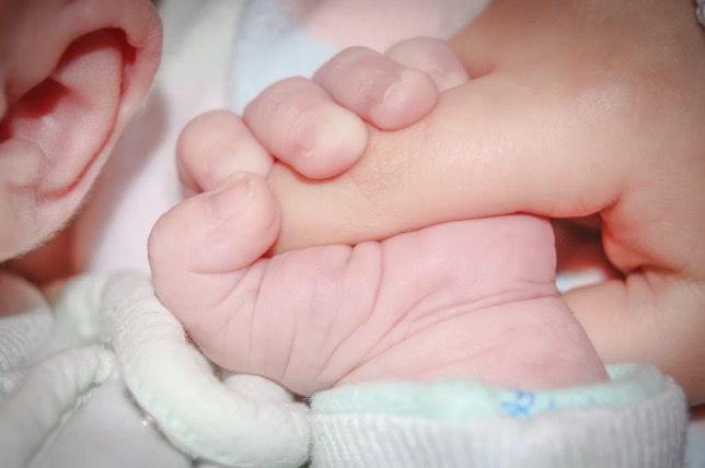 Mais de 13 mil crianças foram registradas sem o nome do pai na pandemia no Amazonas