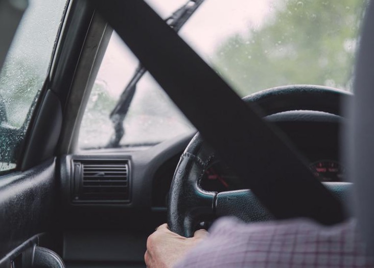 Motoristas que não cometerem infração por 1 ano terão benefícios tarifários