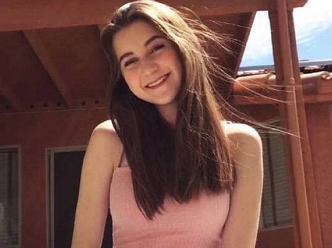 Adolescente com alergia à água evita chorar e tomar banho; Entenda a doença