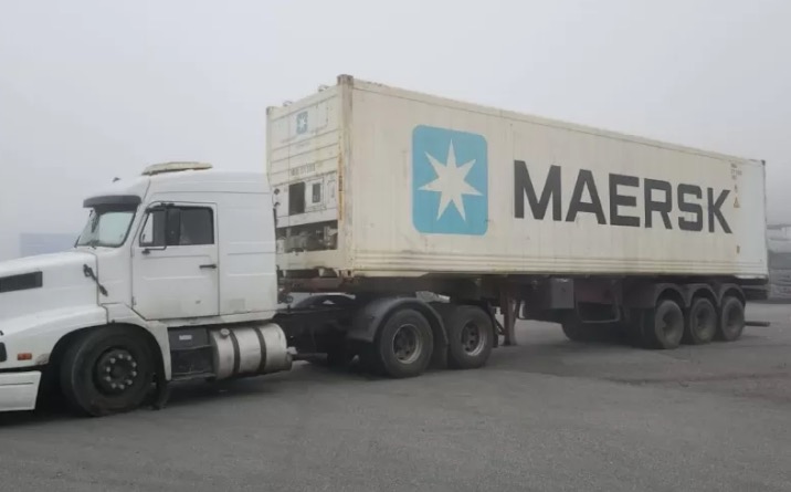 Caminhão com carga de R$ 1 milhão em carne é roubado e motorista feito refém