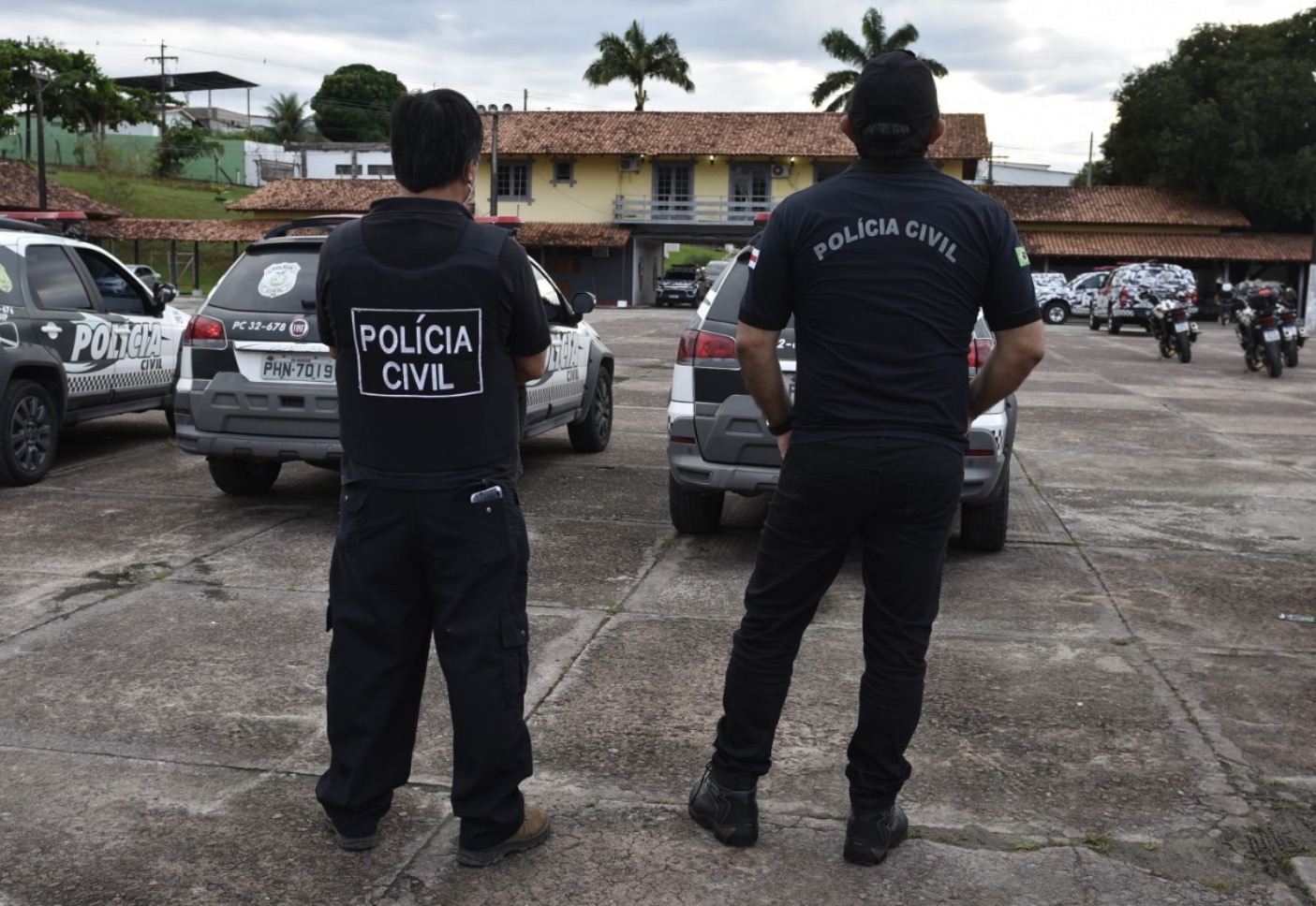 Mãe perde guarda da filha de 12 anos ao consentir namoro com homem no Amazonas; ele foi preso