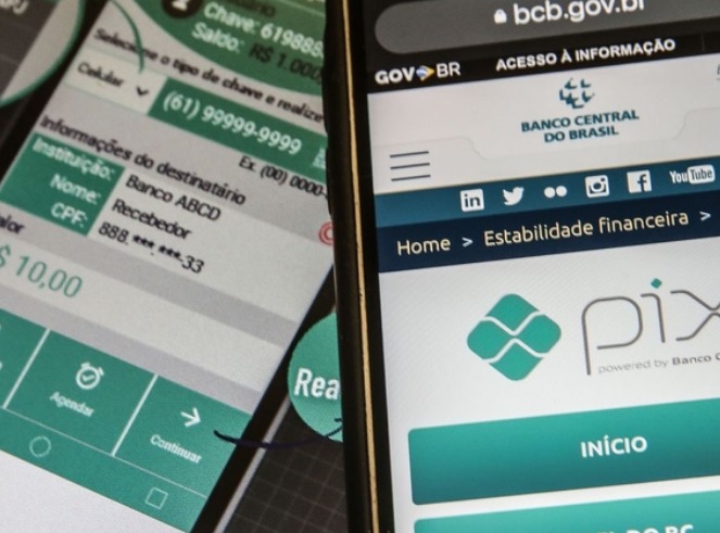 Auxiliar de serviços gerais viraliza ao receber R$ 95 mil por engano e devolver