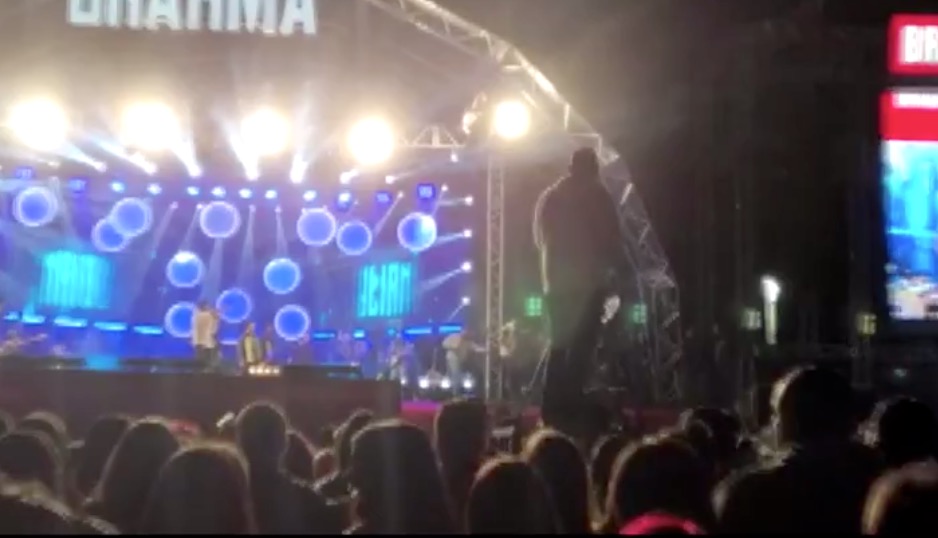 Henrique e Juliano encerram show às pressas após queda de produtores do palco