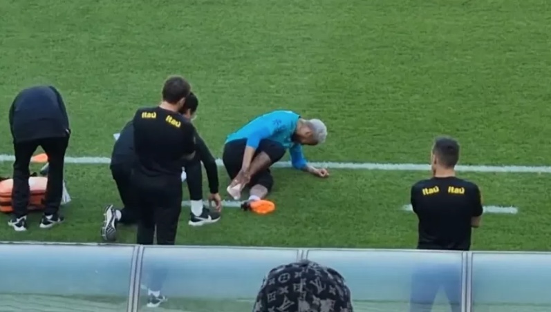 Neymar machuca pé operado e vira dúvida para o amistoso contra a Coréia do Sul