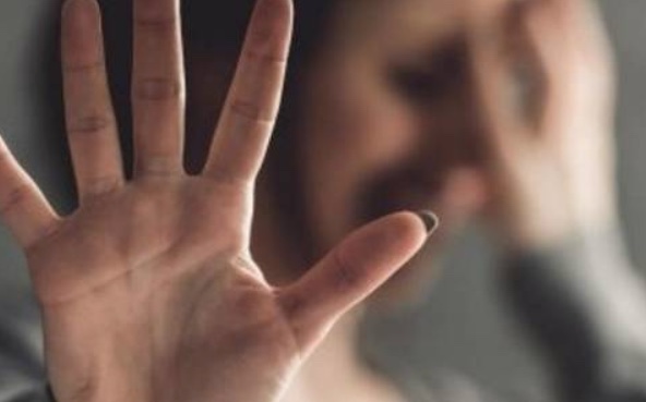 Após sexo negado, homem agride a companheira e a enteada no Dia dos Namorados