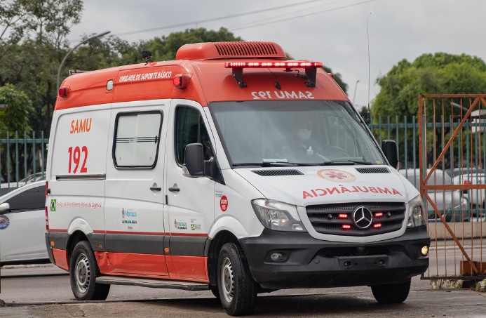 Irmãos são baleados durante tentativa de assalto em Manaus