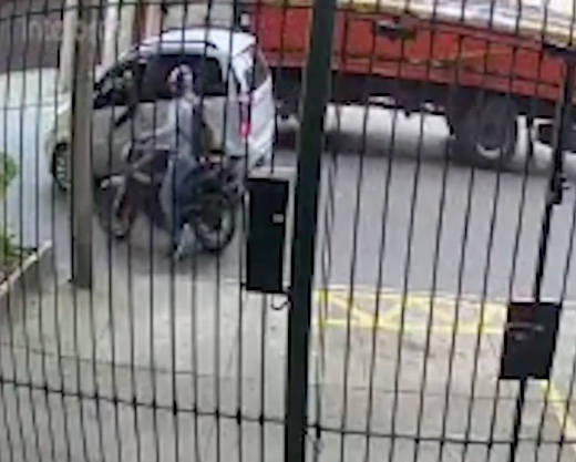 Policial é baleado na cabeça por outro PM em briga de trânsito; Vídeo 