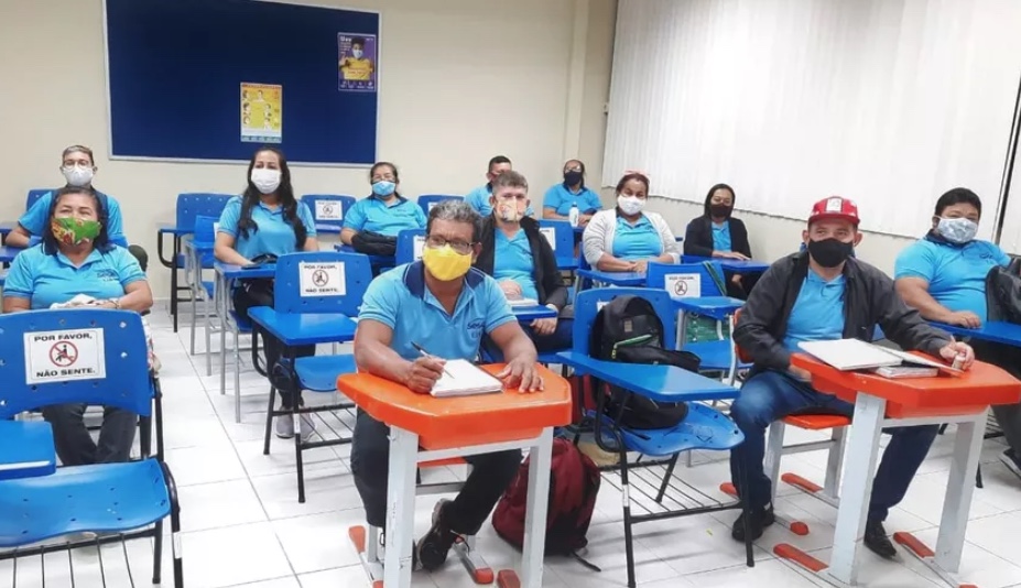 100 vagas para a Educação de Jovens e Adultos são oferecidas no Sesc Amazonas