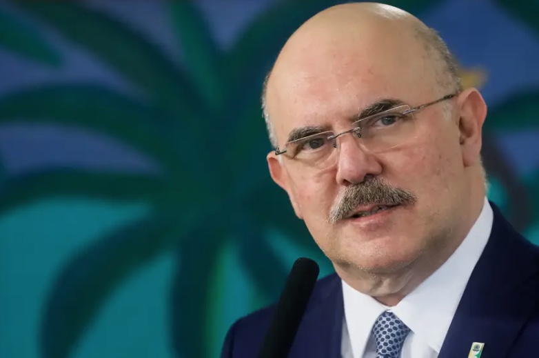 Veja conversa gravada de Milton Ribeiro que motivou suspeita de interferência em investigação