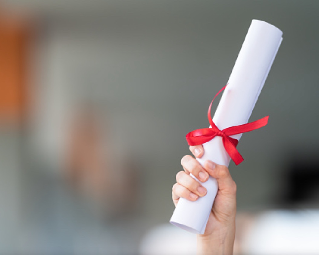 PL estabelece prazo de 60 dias para entrega de diploma universitário em Manaus