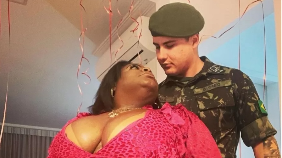 Jojo Todynho revela que gravou 1ª vez que transou com o marido sem ele saber