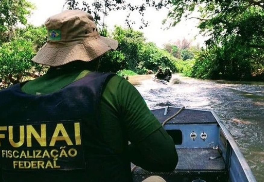 Servidores da Funai fazem paralisação na área onde Dom e Bruno foram mortos
