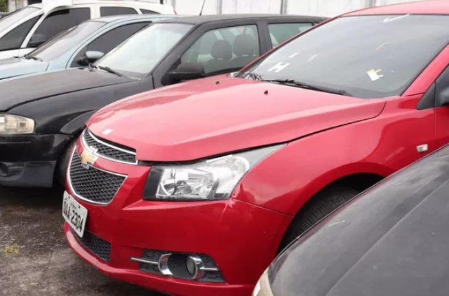 Veja como participar do leilão do Detran com lances de R$ 200 para carros e R$ 100 para motos