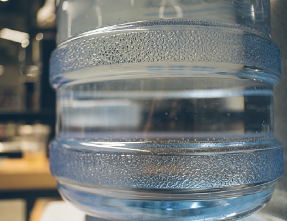 Regularização do uso de garrafões de água tem termo renovado no Amazonas pelo MPF