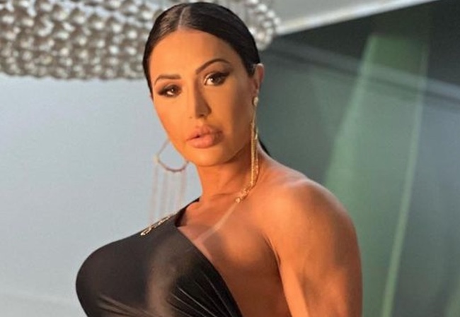 Gracyanne Barbosa se enfurece após ordem de despejo: 'Minha sogra ligou desesperada'