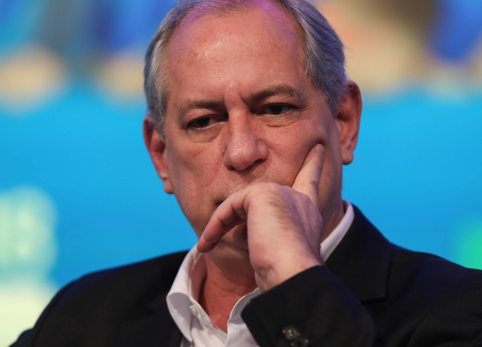 'Vou botar a viola no saco', diz Ciro Gomes caso perca a presidência este ano