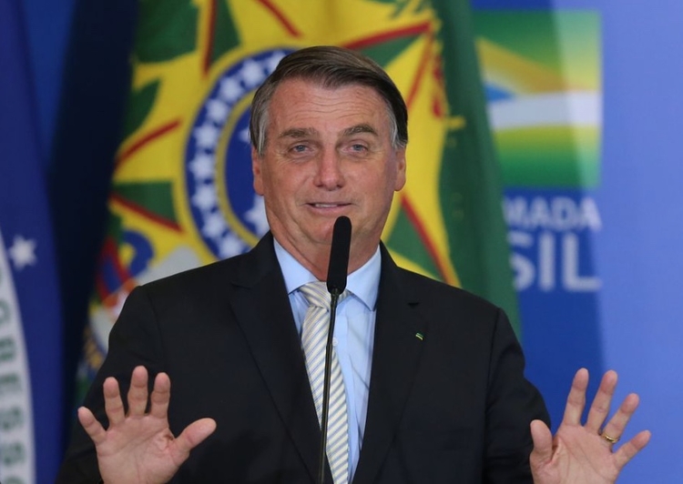 TSE multa Jair Bolsonaro por campanha antecipada