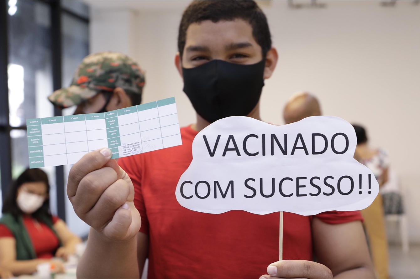 Atrasados da vacina contra covid em Manaus chegam a 1,4 milhão
