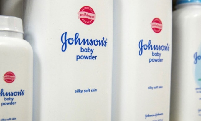 Johnson & Johnson irá parar de vender talco após suspeitas de ser cancerígeno