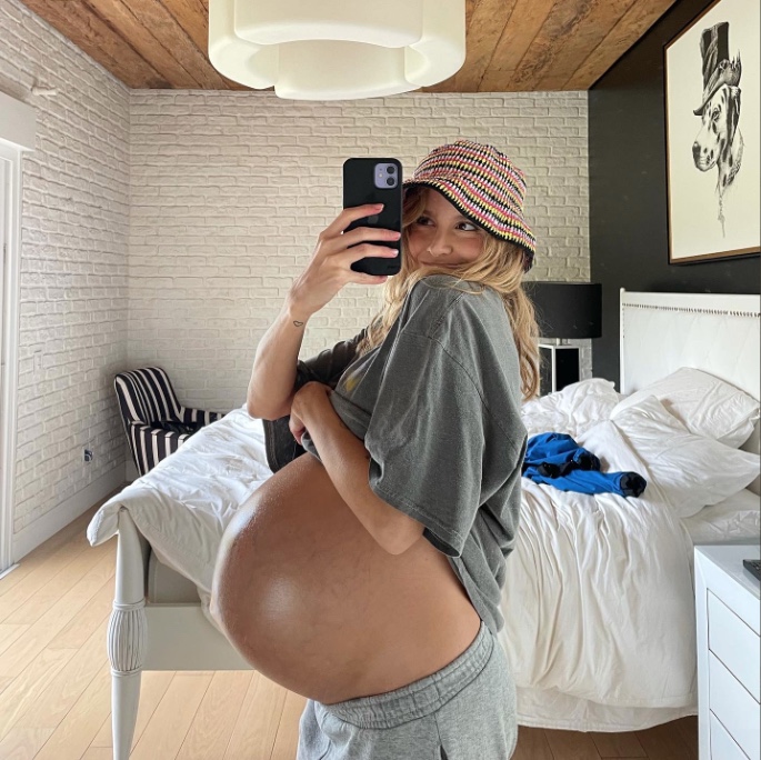 Isabella Scherer choca ao mostrar barriga gigantesca na reta final de gravidez