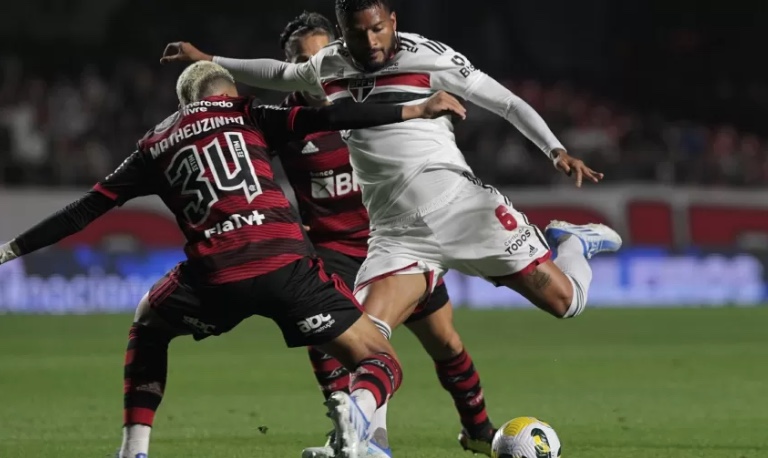 São Paulo x Flamengo: Veja desfalques, escalações e arbitragem do jogo de hoje