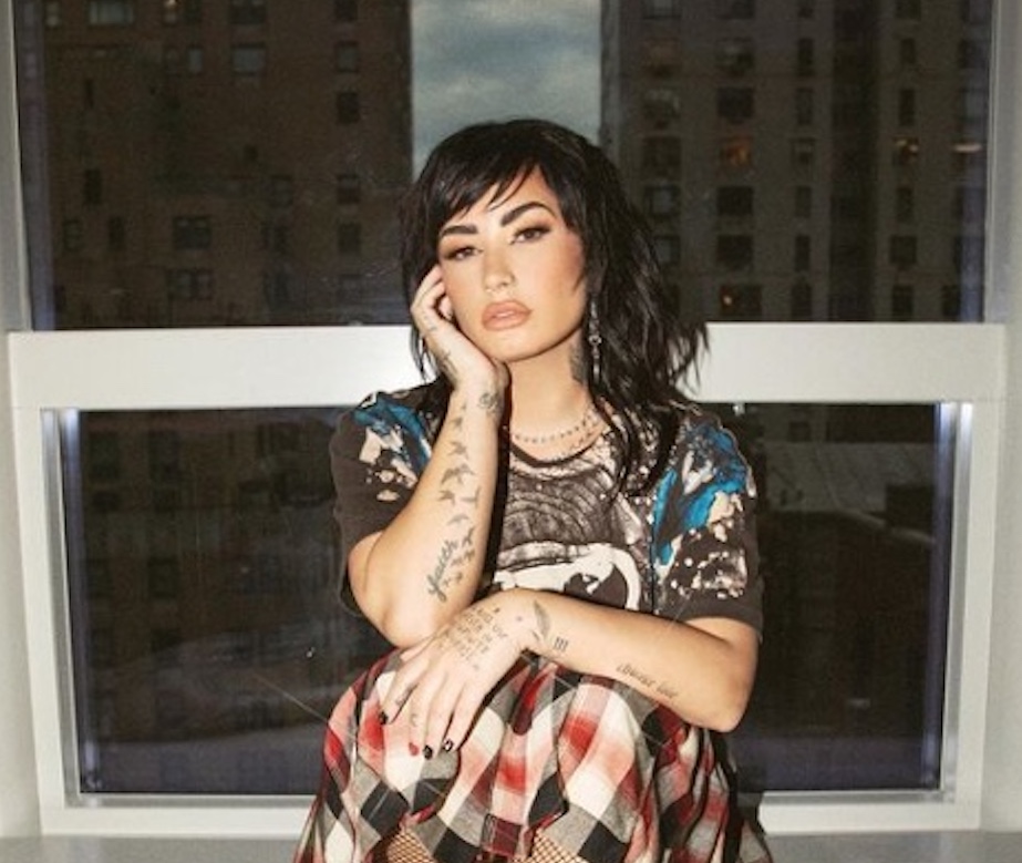 Demi Lovato diz que começou a usar drogas aos 12 anos: 'Me receitaram opiáceos'