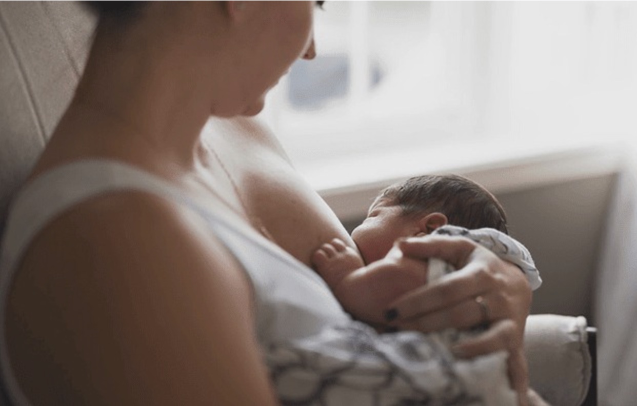 Amamentação materna será tema de debate neste sábado na Nilton Lins, em Manaus