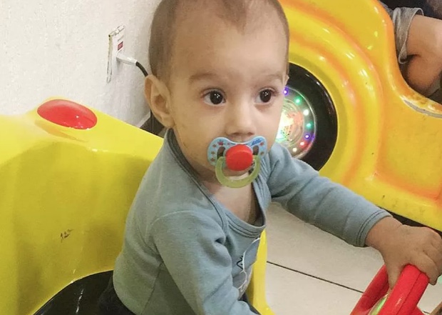 Bebê de 7 meses passa mal e morre depois de ter engolido lagarta