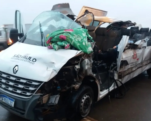 Mãe diz que 'premonição' salvou filha minutos antes de acidente fatal