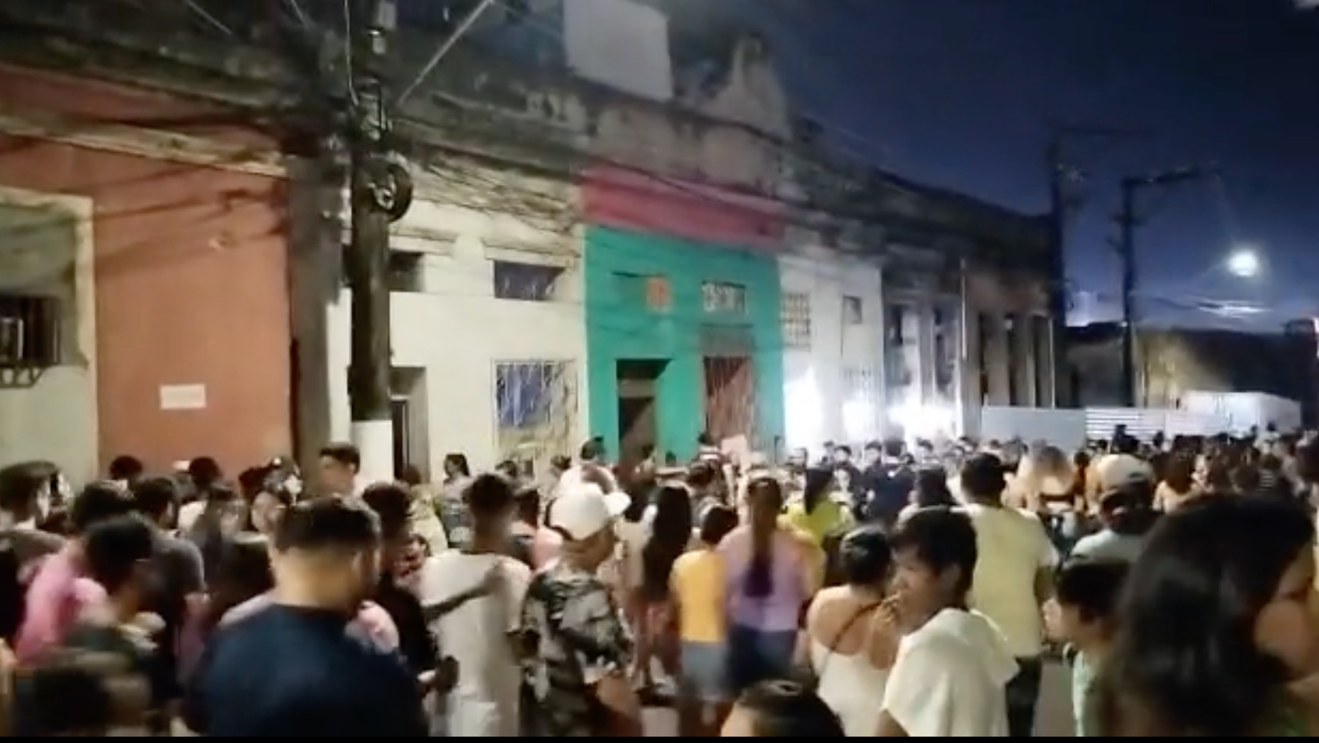 Portões do Passo a Paço são fechados após palcos atingirem lotação máxima